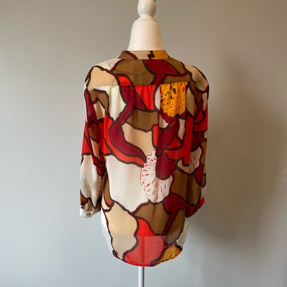 Multi color blouse. Size PS. Like new! - Picture 6 of 7